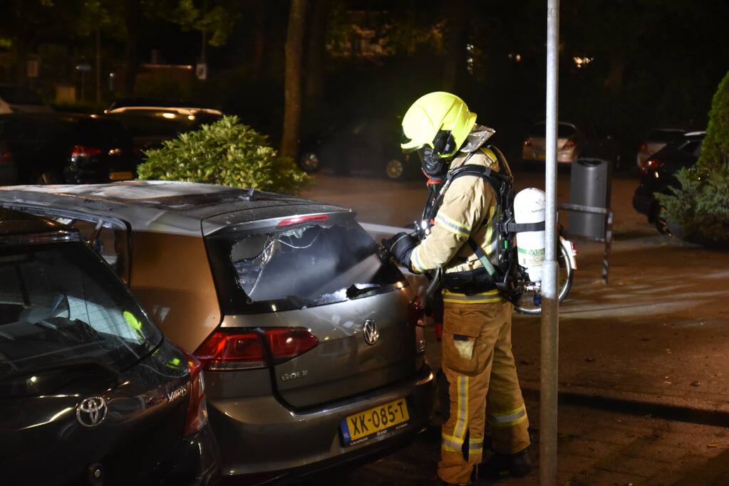 Auto verwoest door brand