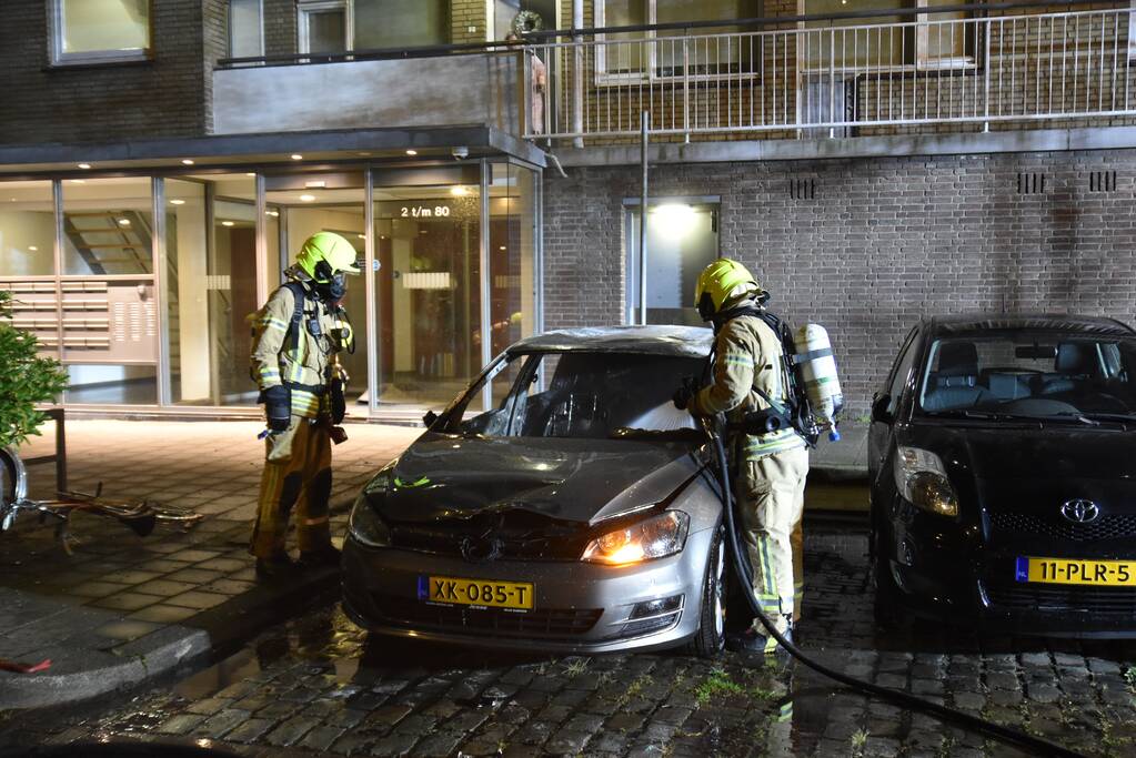 Auto verwoest door brand