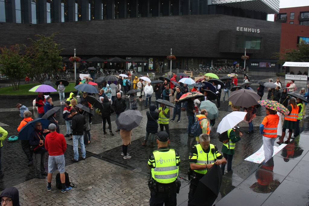 Demonstratie tegen spoedwet en anderhalve meter samenleving