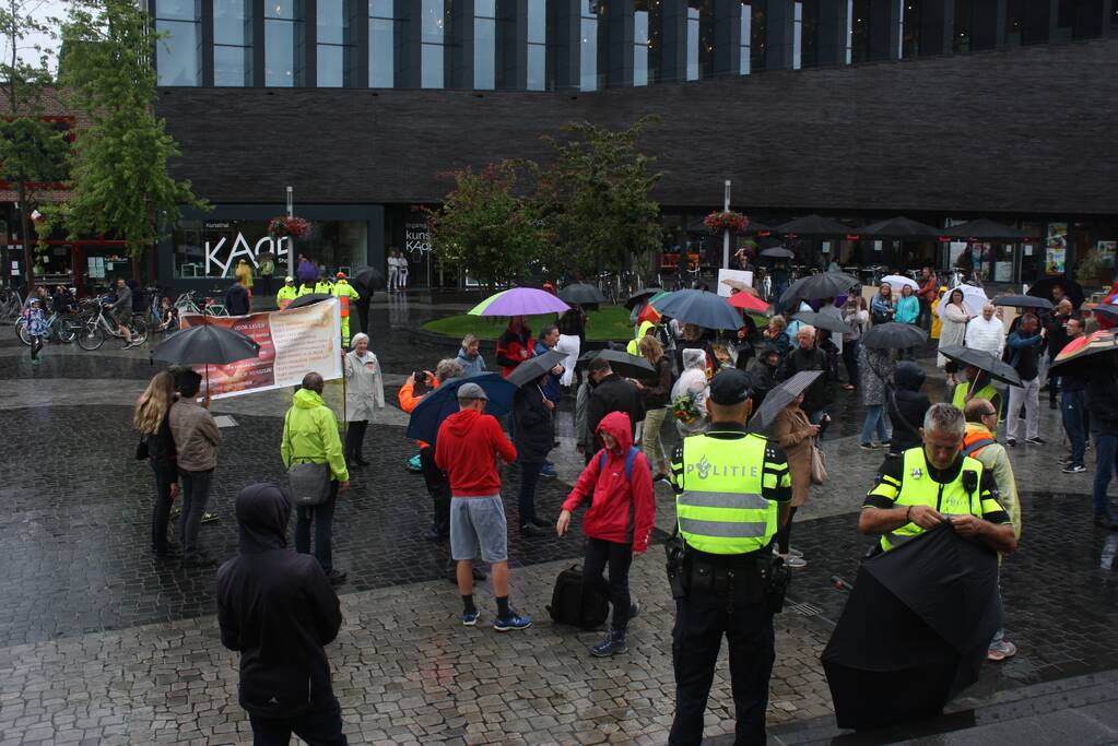 Demonstratie tegen spoedwet en anderhalve meter samenleving