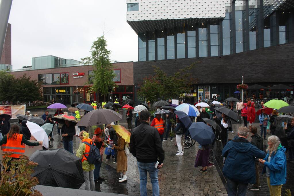 Demonstratie tegen spoedwet en anderhalve meter samenleving