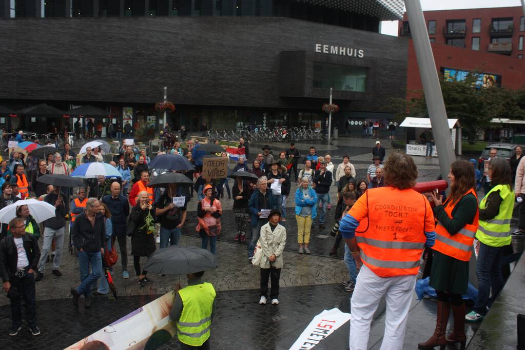 Demonstratie tegen spoedwet en anderhalve meter samenleving