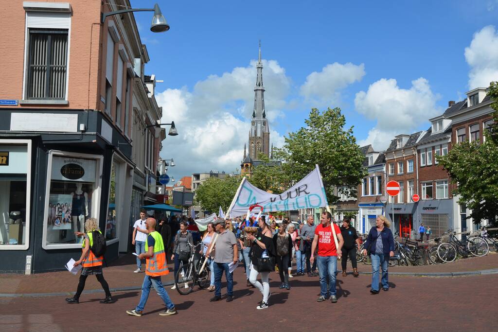 Kleine demonstratie tegen covid-19 maatregelen