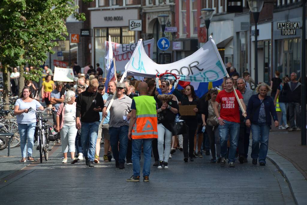 Kleine demonstratie tegen covid-19 maatregelen