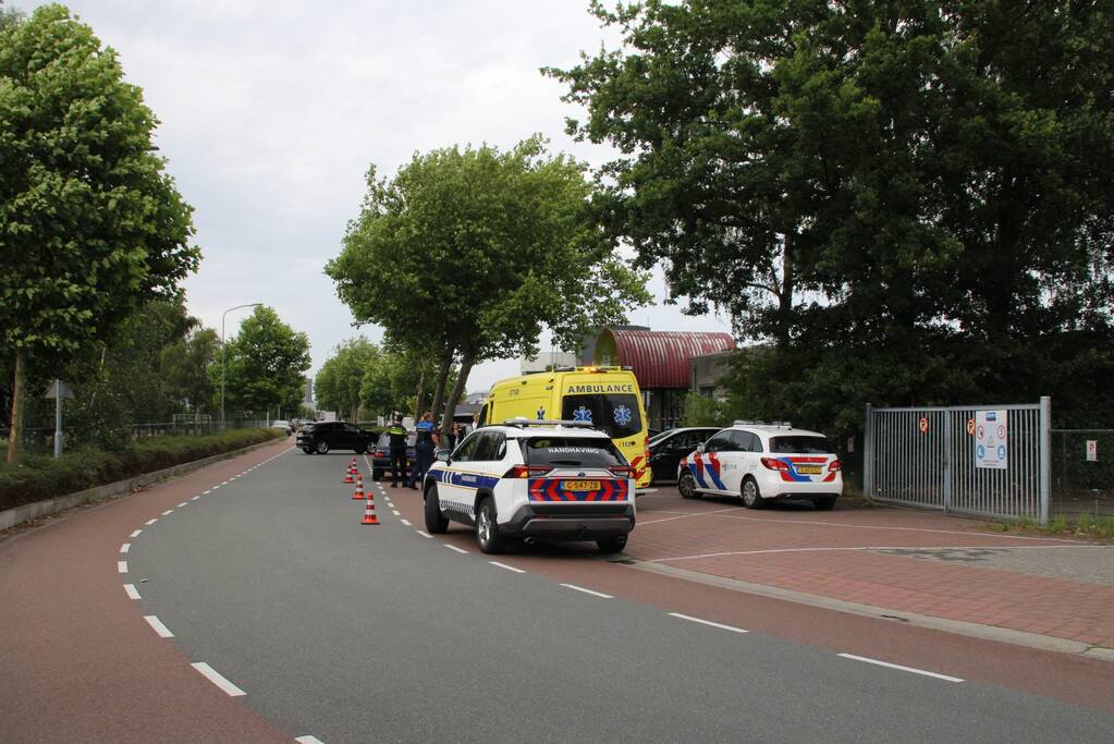 Jongeman op fiets gewond na verkeersongeval