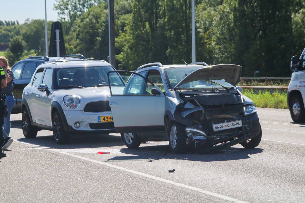 Veel schade bij kop-staartbotsing