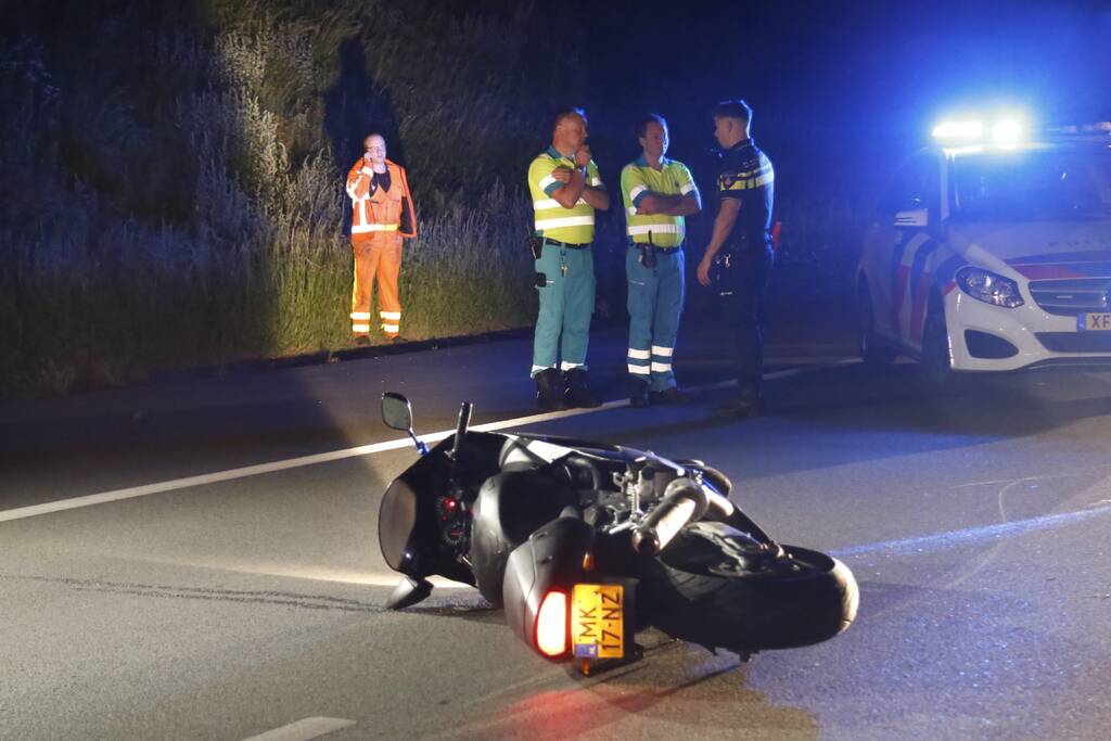 Motorrijder op de vlucht na eenzijdig ongeval