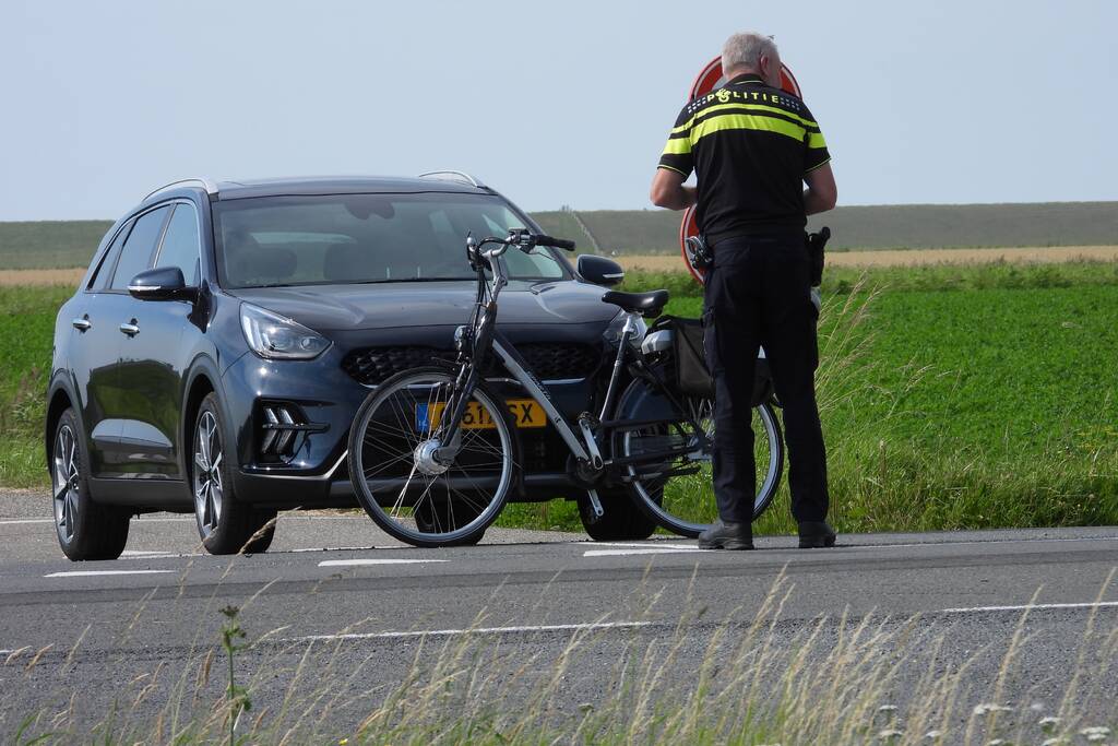 Fietser gewond na botsing met auto