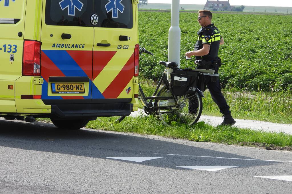 Fietser gewond na botsing met auto