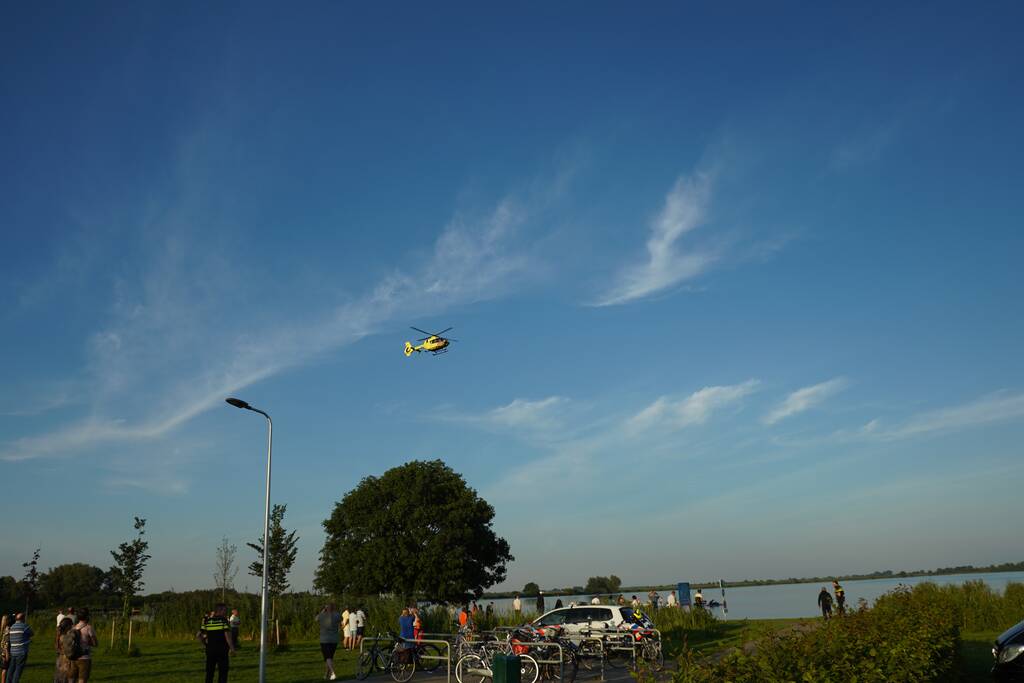 Hulpdiensten groots ingezet bij vermiste zwemmer