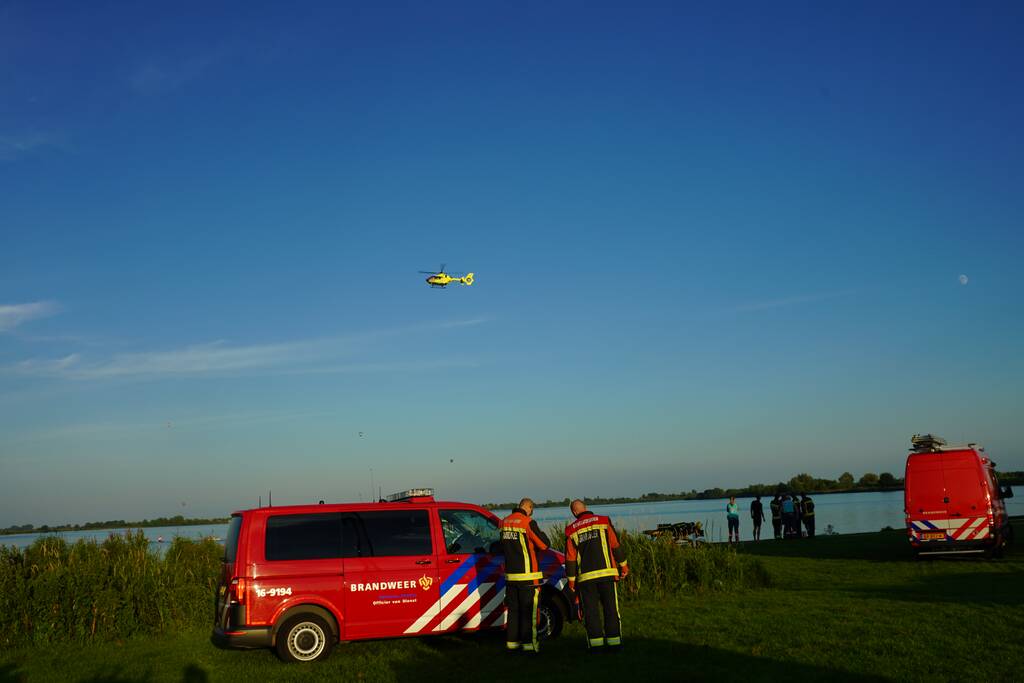 Hulpdiensten groots ingezet bij vermiste zwemmer