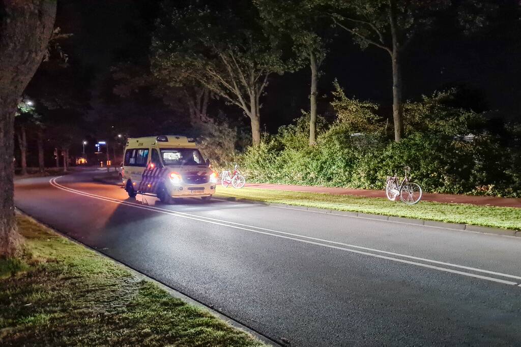 Man gewond aan hoofd na val met fiets