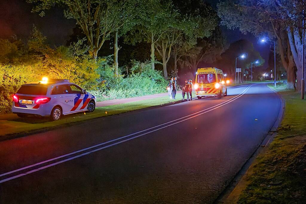 Man gewond aan hoofd na val met fiets