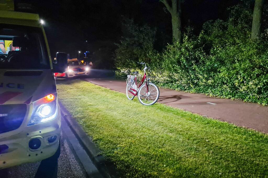 Man gewond aan hoofd na val met fiets