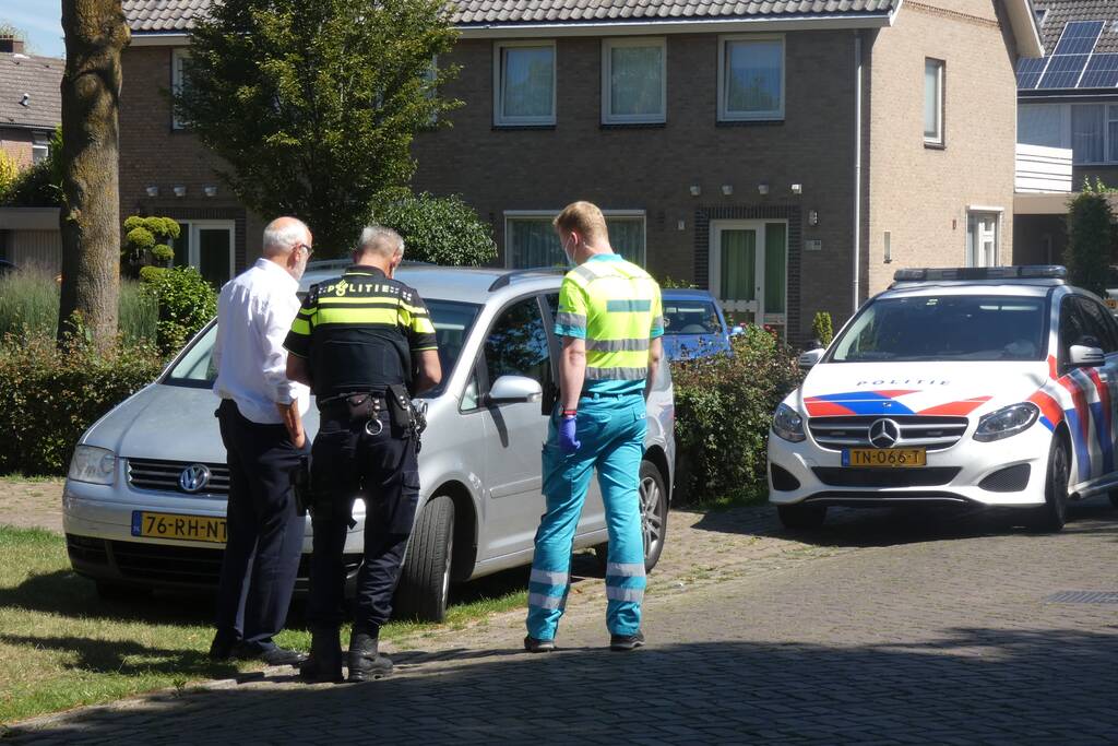 Fietser geschept door auto