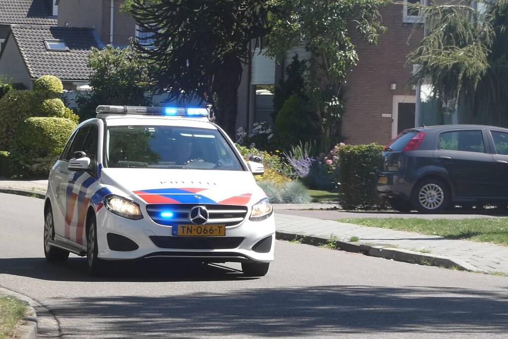 Fietser geschept door auto
