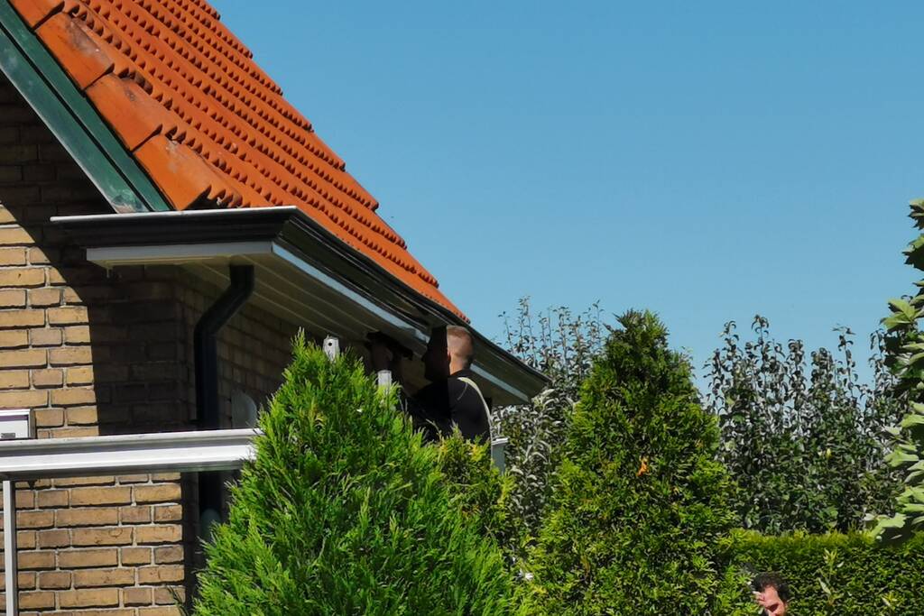 Brandweer onderzoekt brand bij woning