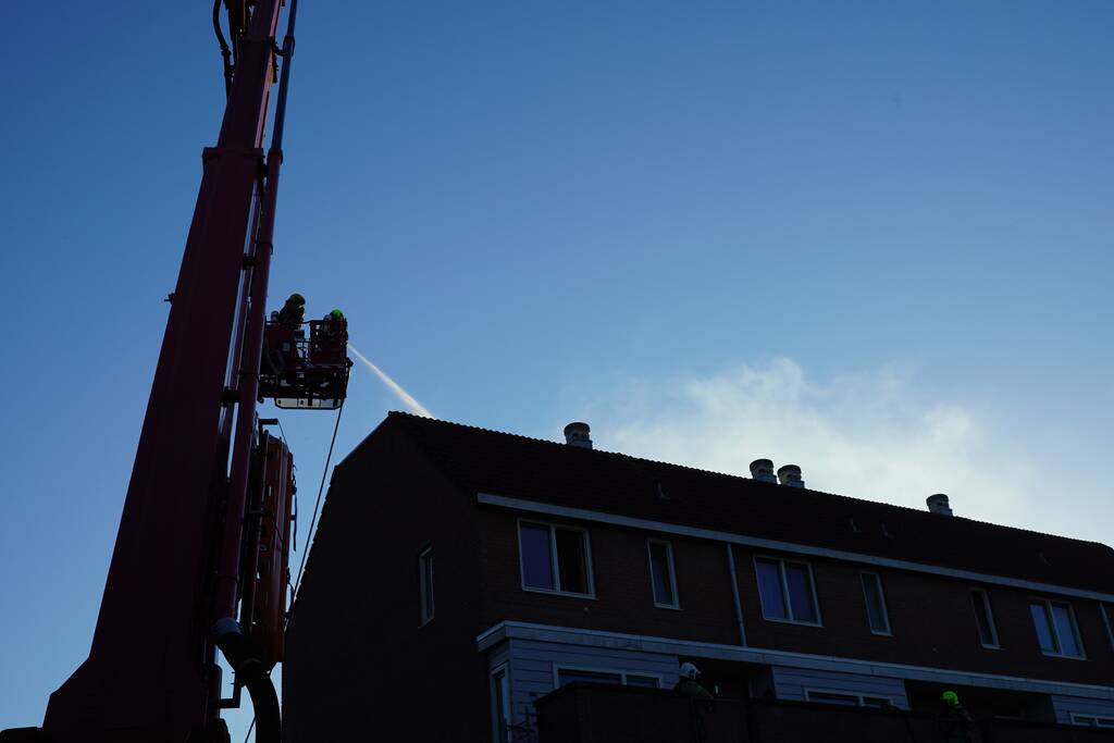 Veel rook bij brand in woning