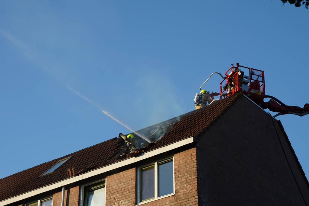 Veel rook bij brand in woning