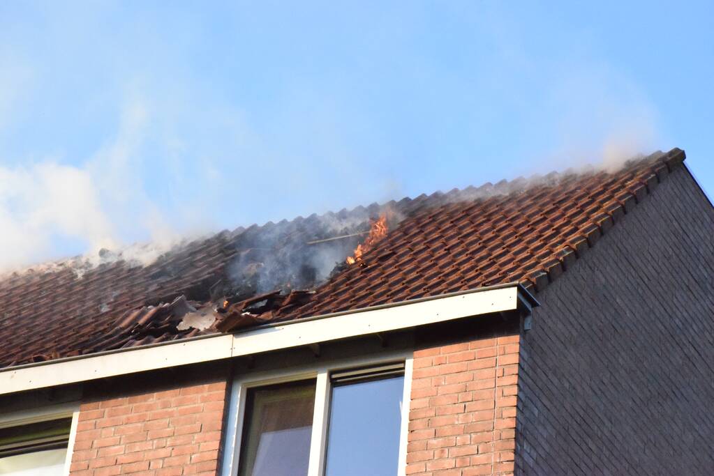 Veel rook bij brand in woning