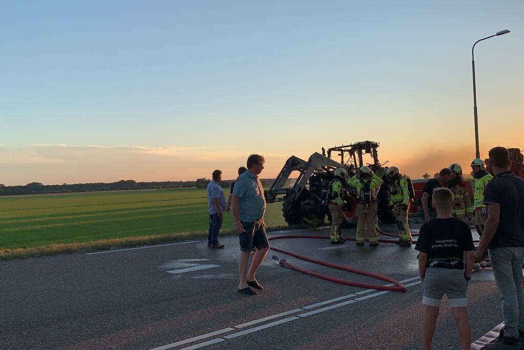 Tractor door brand verwoest