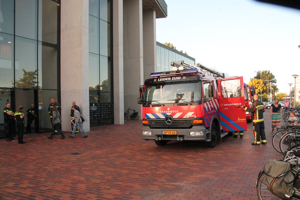 Bewoner dooft in brand gevlogen pan met doek