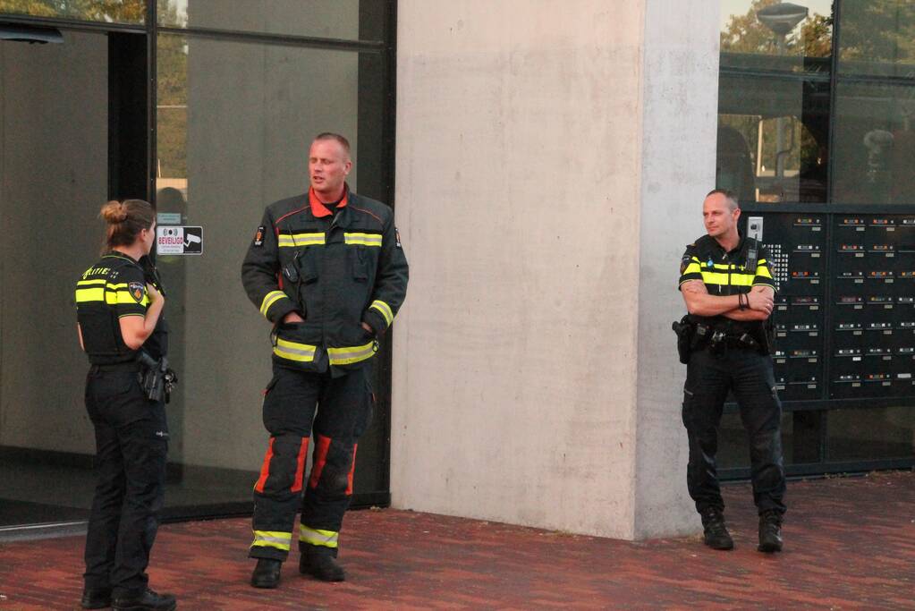 Bewoner dooft in brand gevlogen pan met doek
