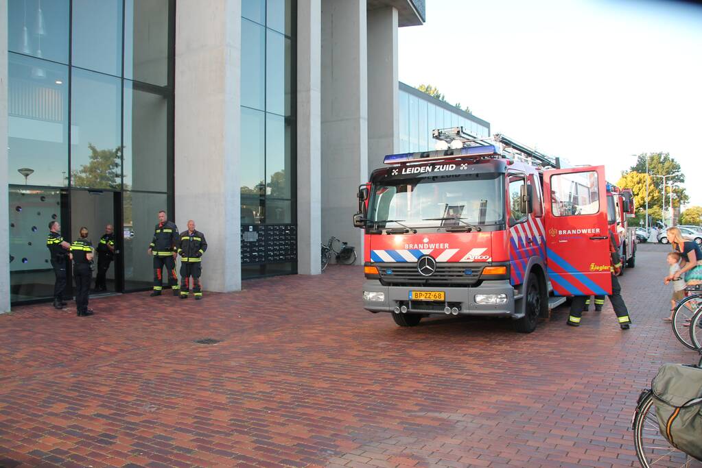 Bewoner dooft in brand gevlogen pan met doek