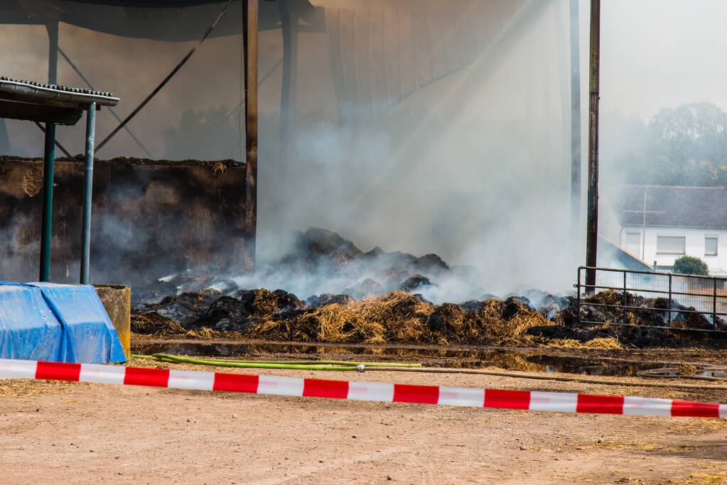 Grote hinder van stank van grote brand net over de grens