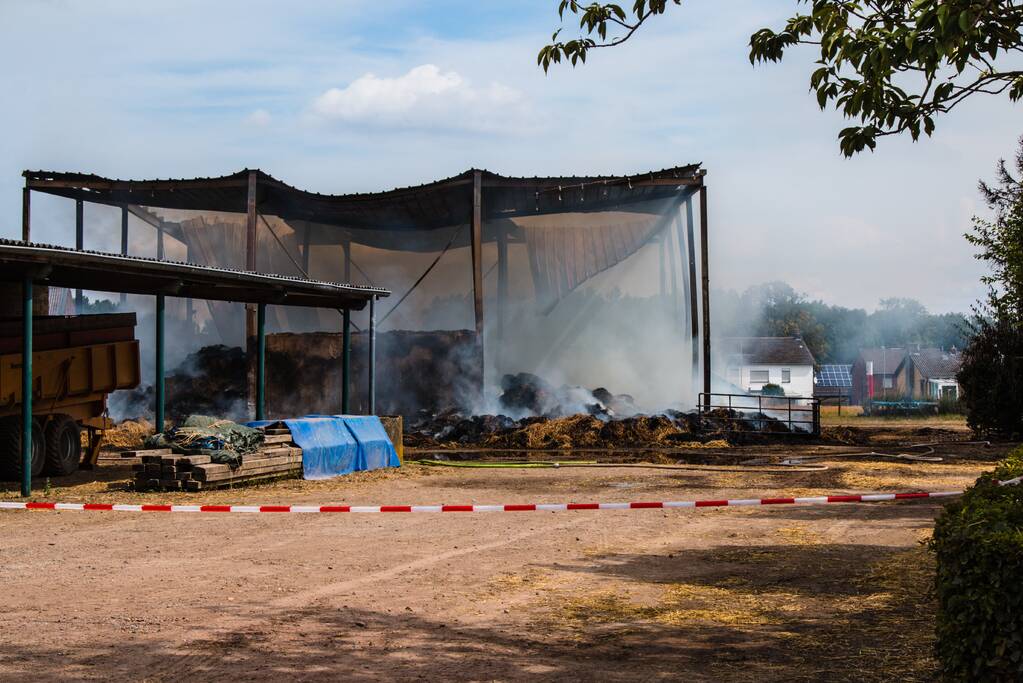 Grote hinder van stank van grote brand net over de grens