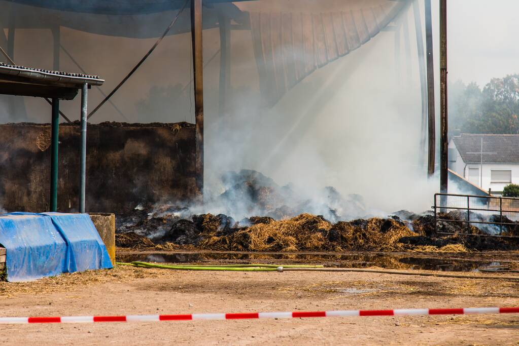 Grote hinder van stank van grote brand net over de grens