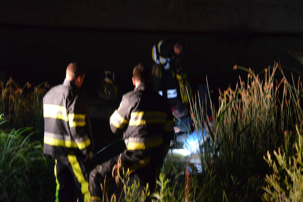 Boot gezonken net voor de M.C. Escher Akwadukt
