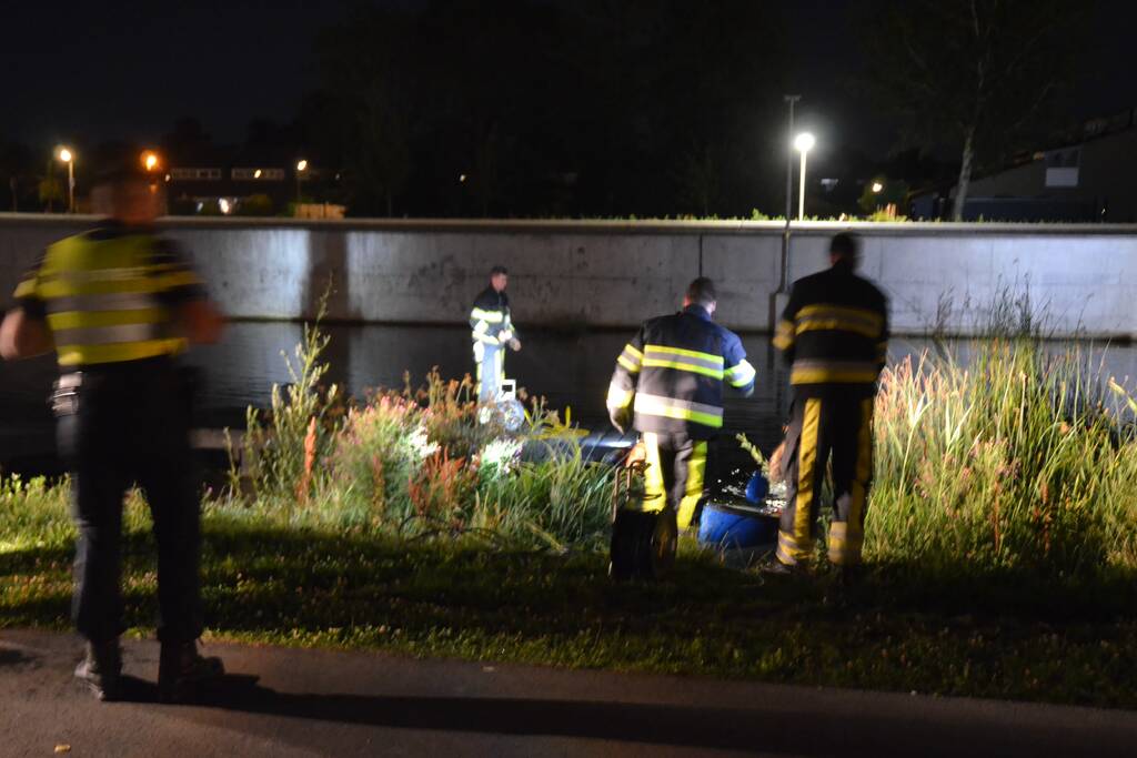 Boot gezonken net voor de M.C. Escher Akwadukt