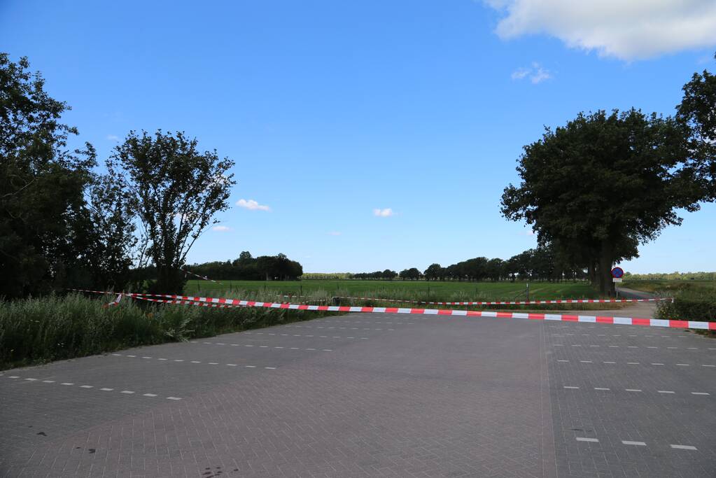 Verdachte vaten gevonden bij spottersplek