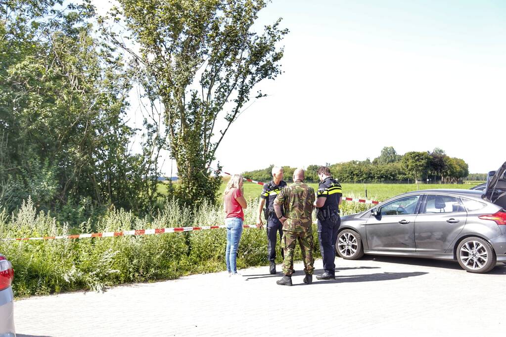 Verdachte vaten gevonden bij spottersplek
