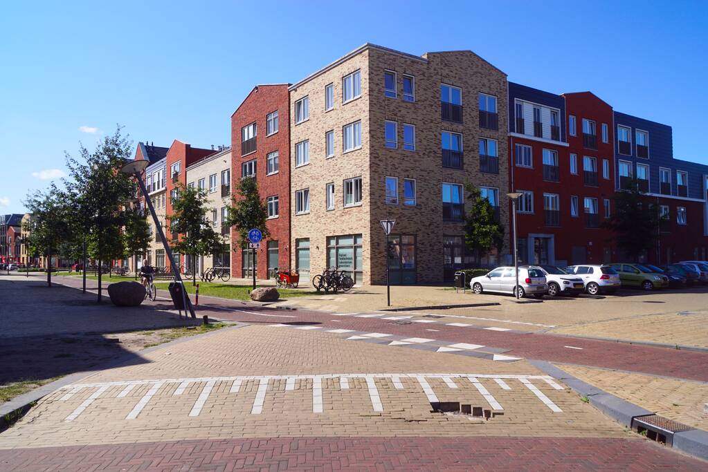 Weggehaalde stenen zorgen voor gevaarlijke situatie
