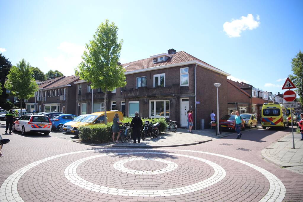 Traumahelikopter landt voor incident bij woning