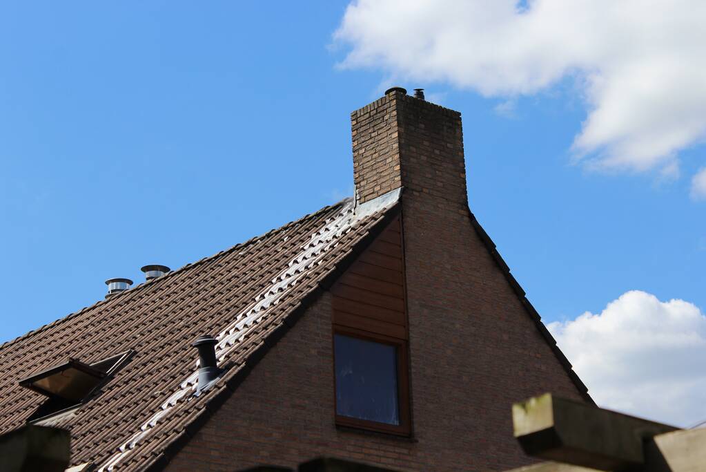 Woning loopt grote schade op na brand