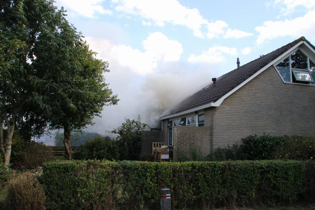 Woning volledig verwoest door uitslaande brand