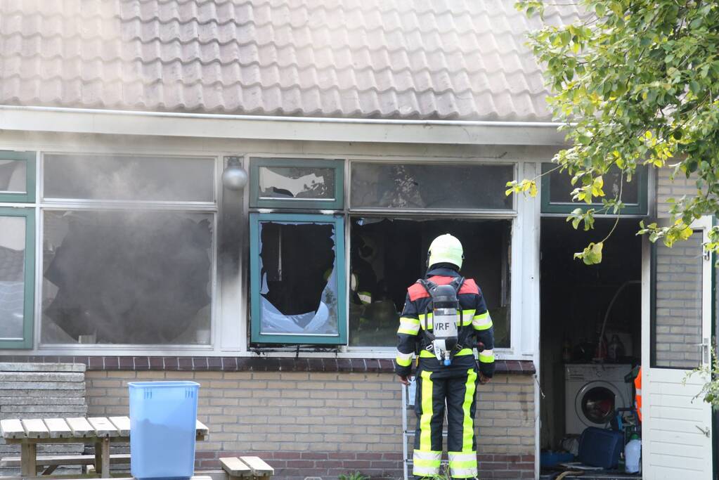 Woning volledig verwoest door uitslaande brand