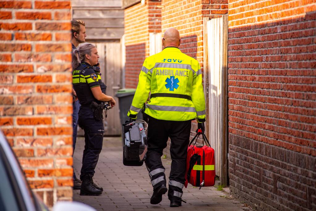 Scooterrijder slaat op de vlucht na verkeersongeval