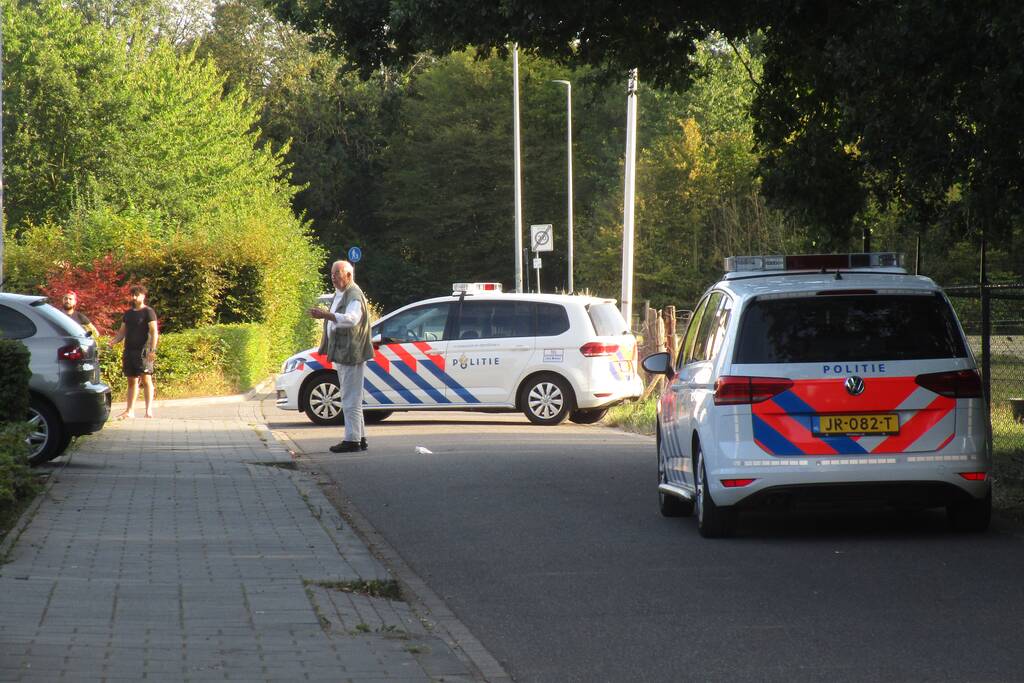 Politie lost waarschuwingsschoten bij ruzie, twee gewonden