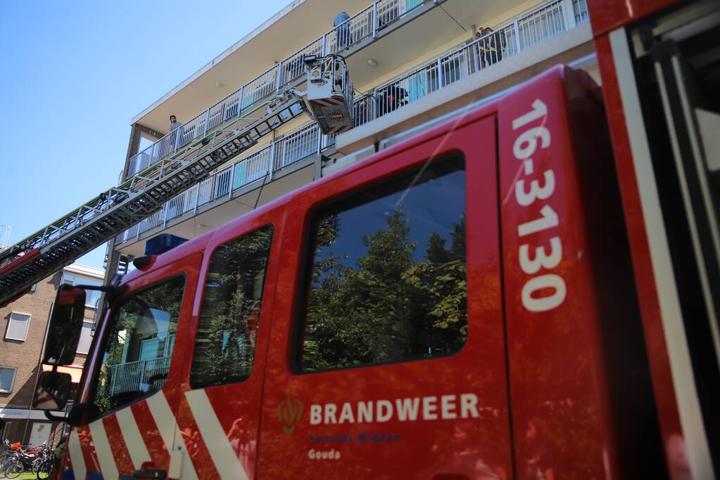 Brand op derde verdieping van flatgebouw