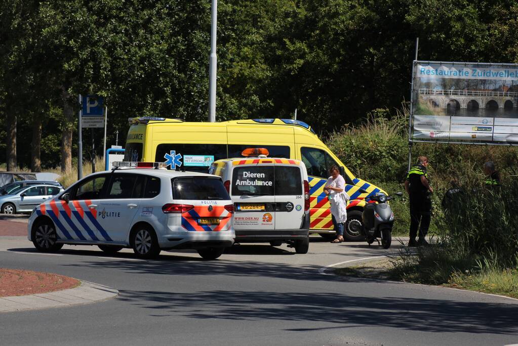 Man gewond na val met scooter