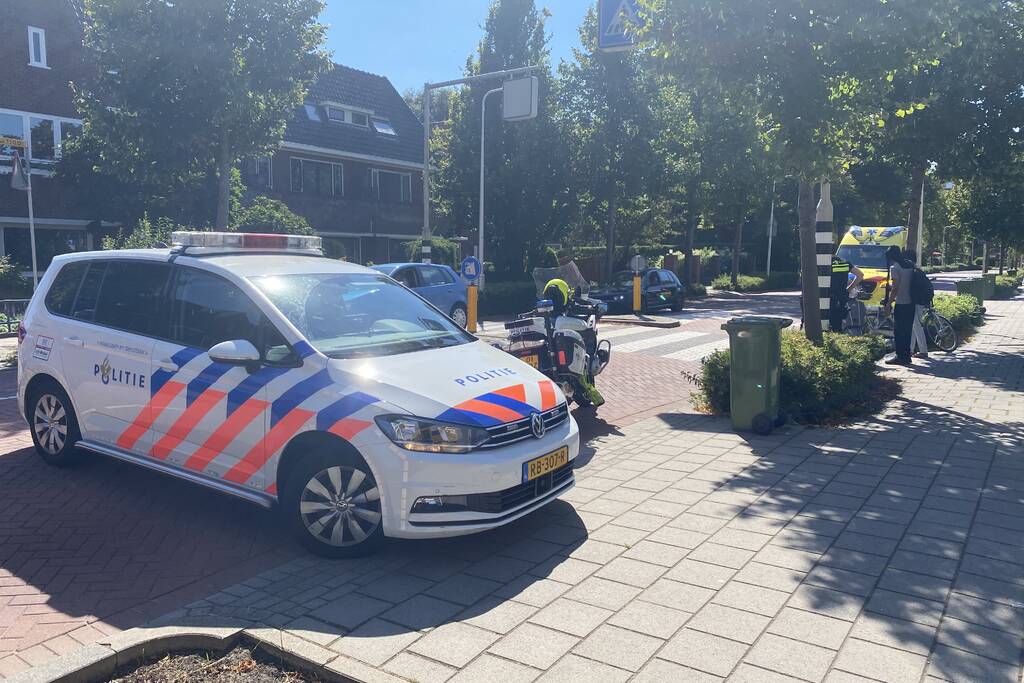 Gewonde bij aanrijding tussen fiets en scooter