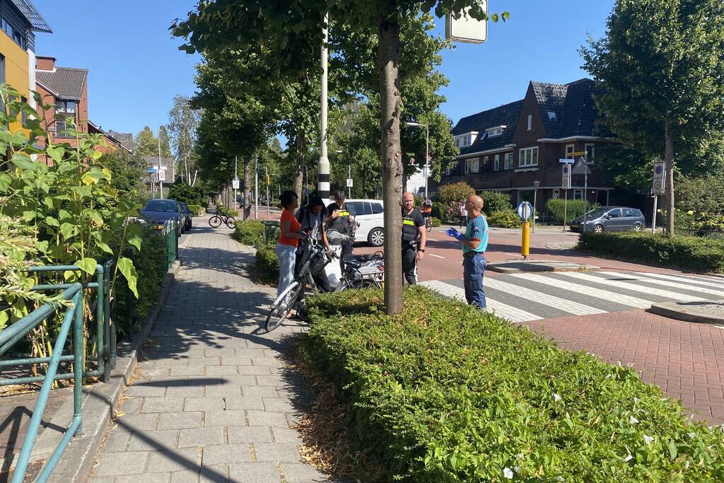 Gewonde bij aanrijding tussen fiets en scooter