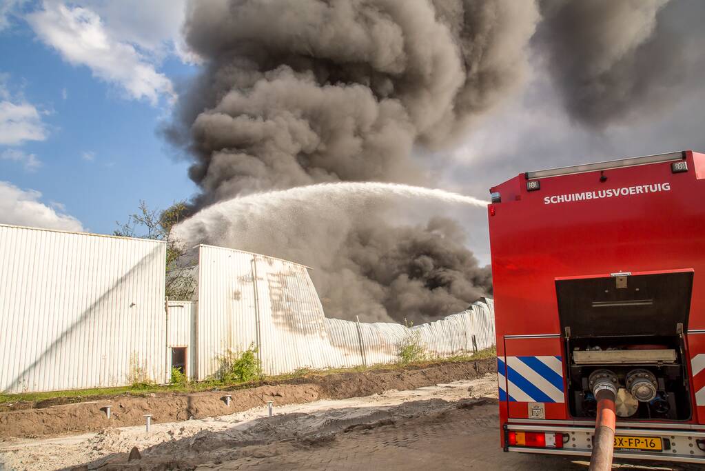 Grote brand in loods