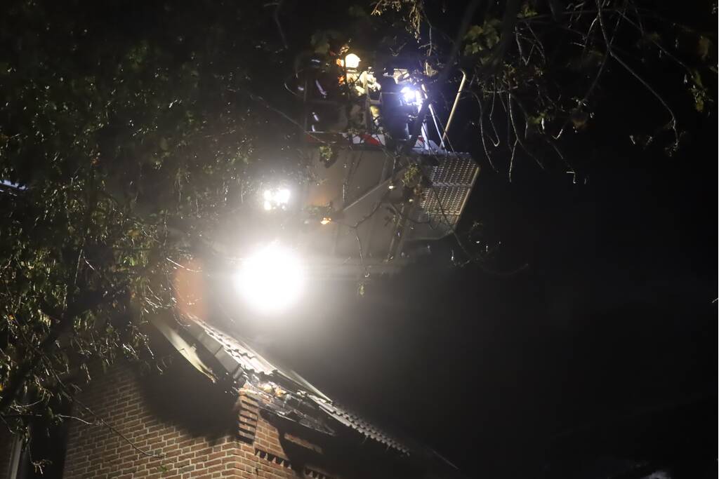 Enorme schade na brand bij woning