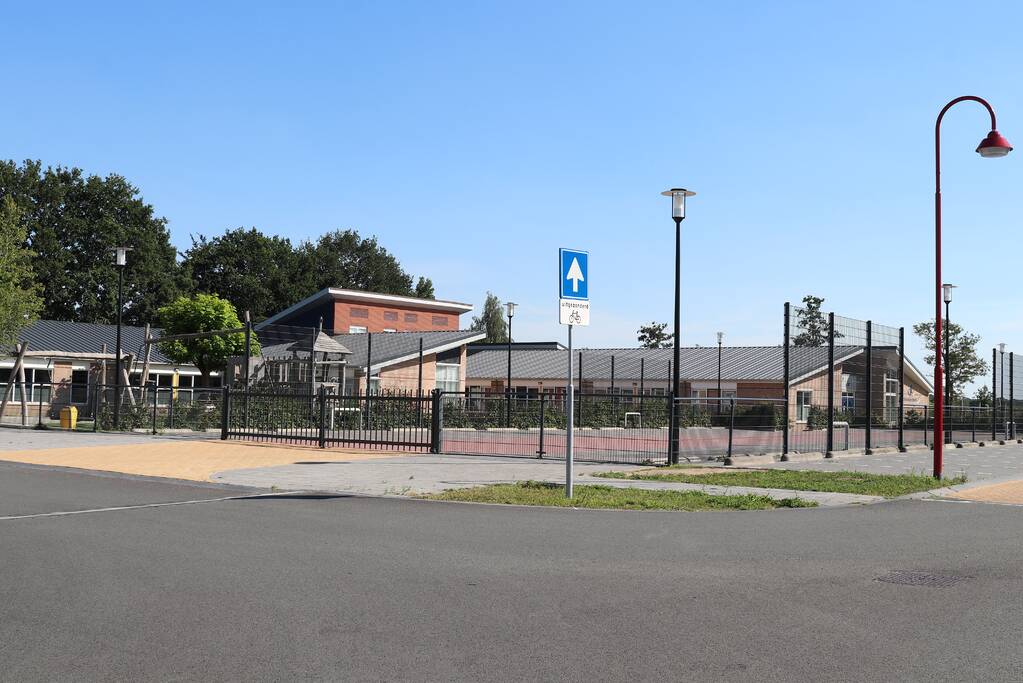 Jongeman beschoten op schoolplein Ds. J. Fraanjeschool De Burcht