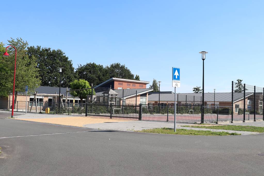 Jongeman beschoten op schoolplein Ds. J. Fraanjeschool De Burcht